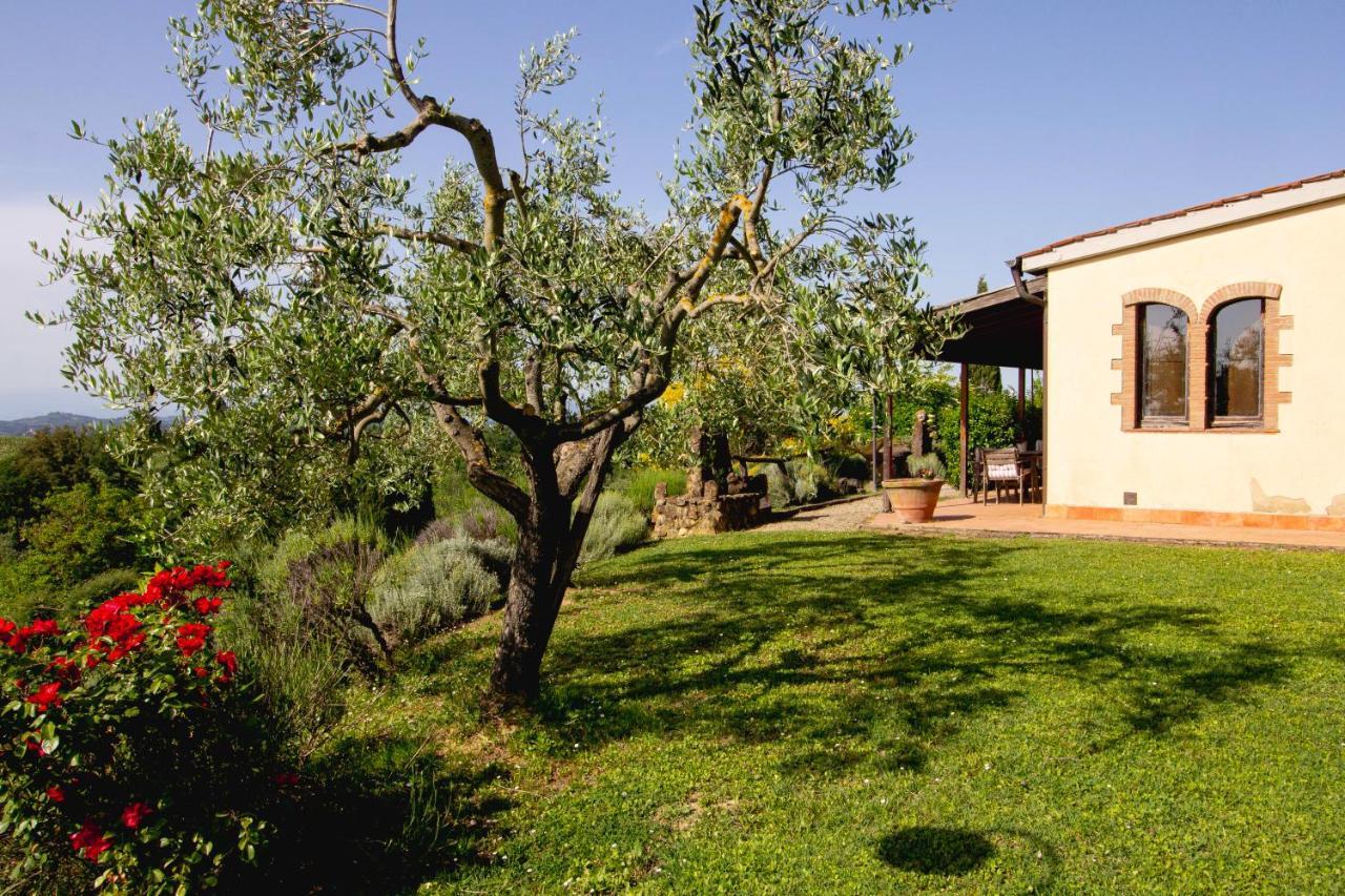 Agriturismo Poggio Pistolese Hotel Montaione Exterior photo